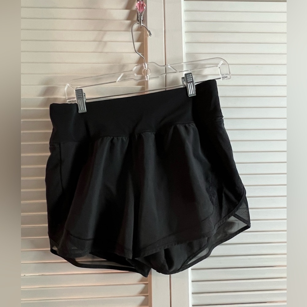 LULULEMON Black Athletic Shorts NEVER WORN